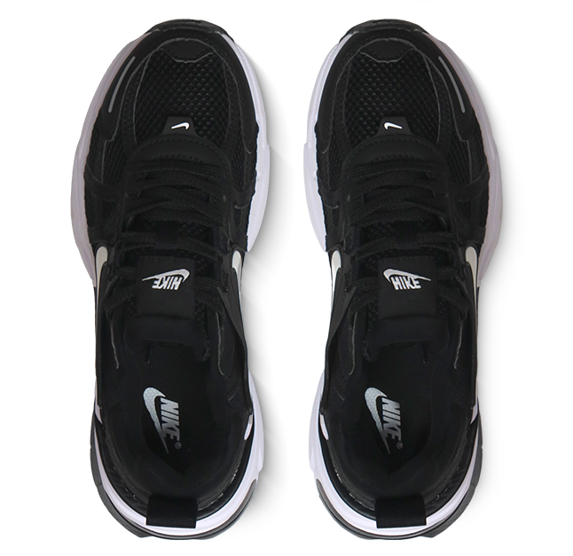 Nike Runtekk Black & White Image