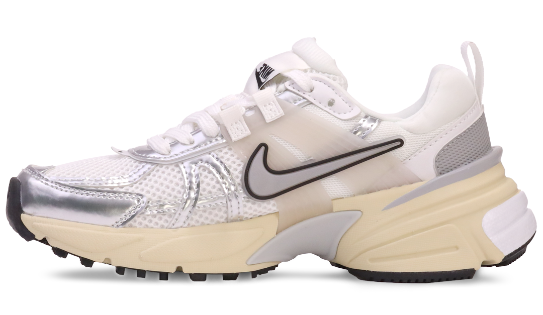 Nike Runtekk White Image