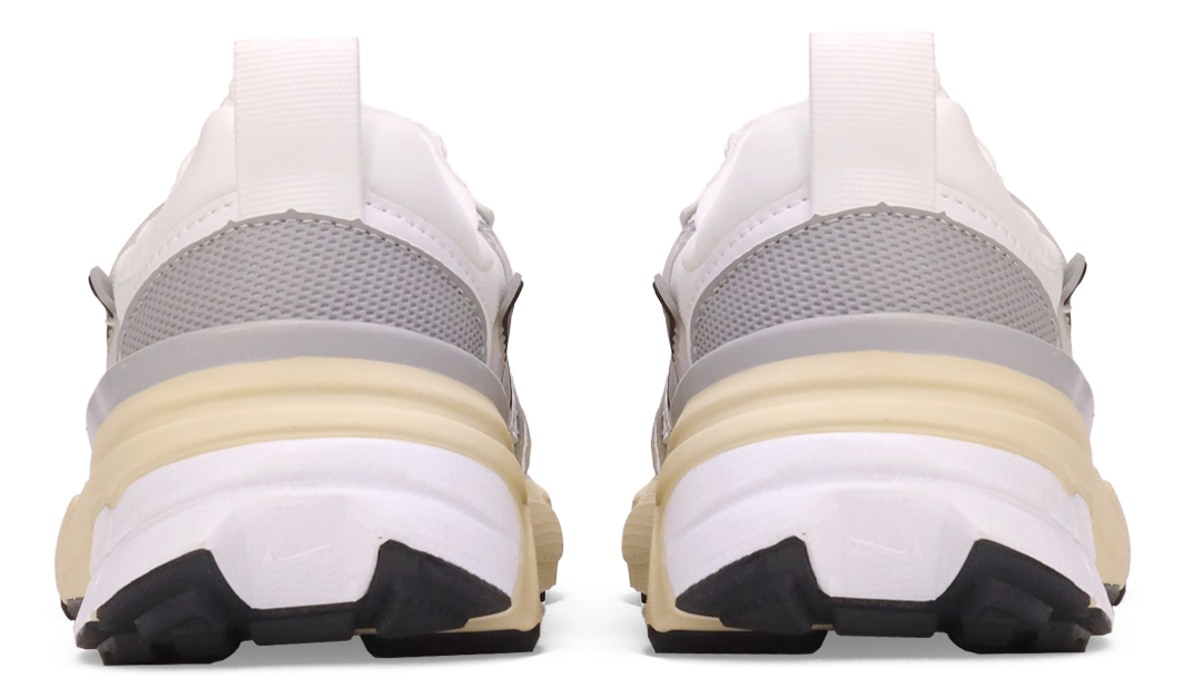Nike Runtekk White Image
