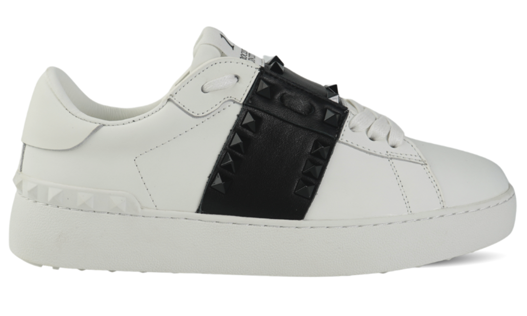 VALENTINO GARAVANI Rockstud Sneaker - Black & White Open Two Tone Image