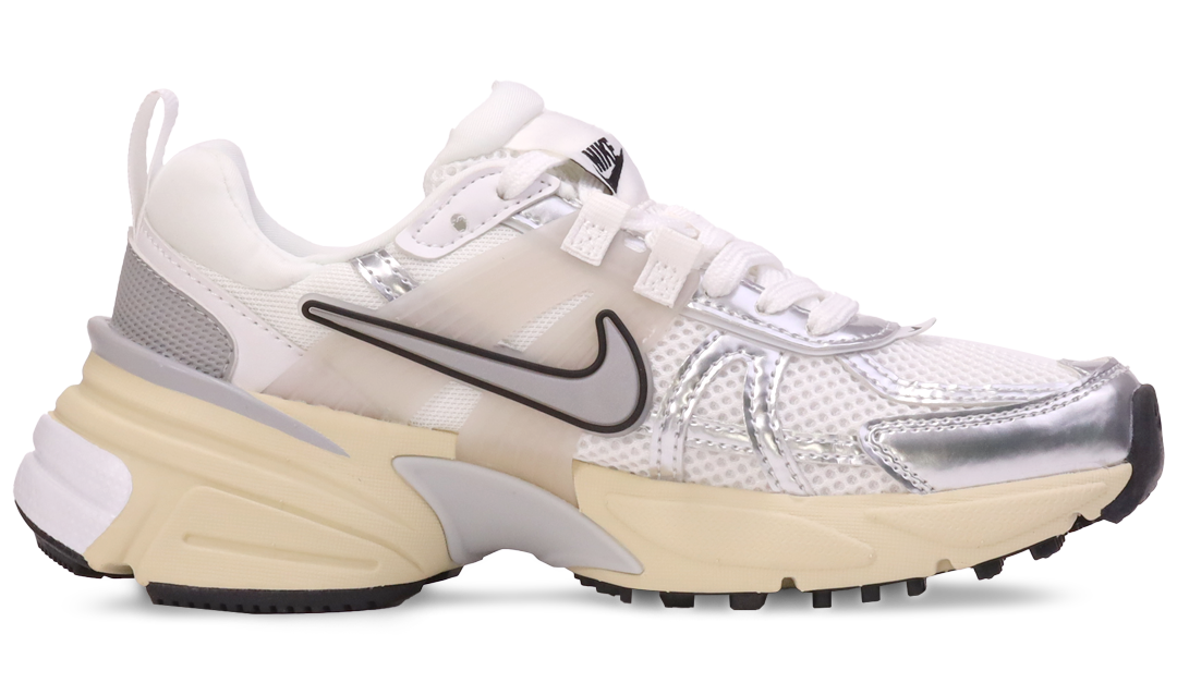 Nike Runtekk White Image