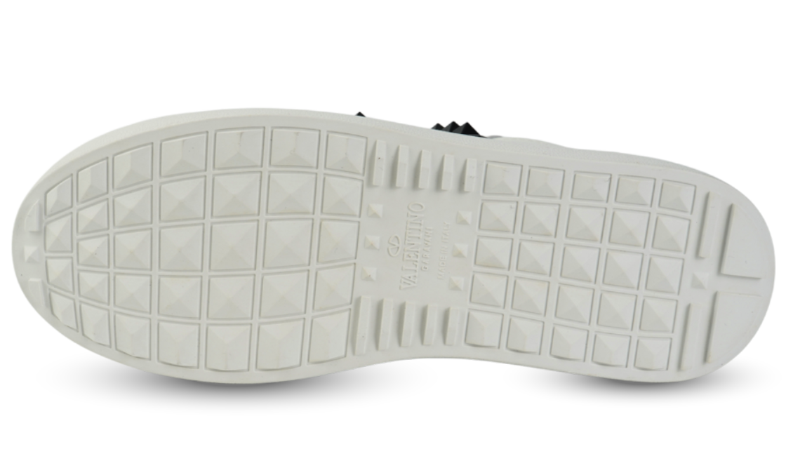 VALENTINO GARAVANI Rockstud Sneaker - Black & White Open Two Tone Image